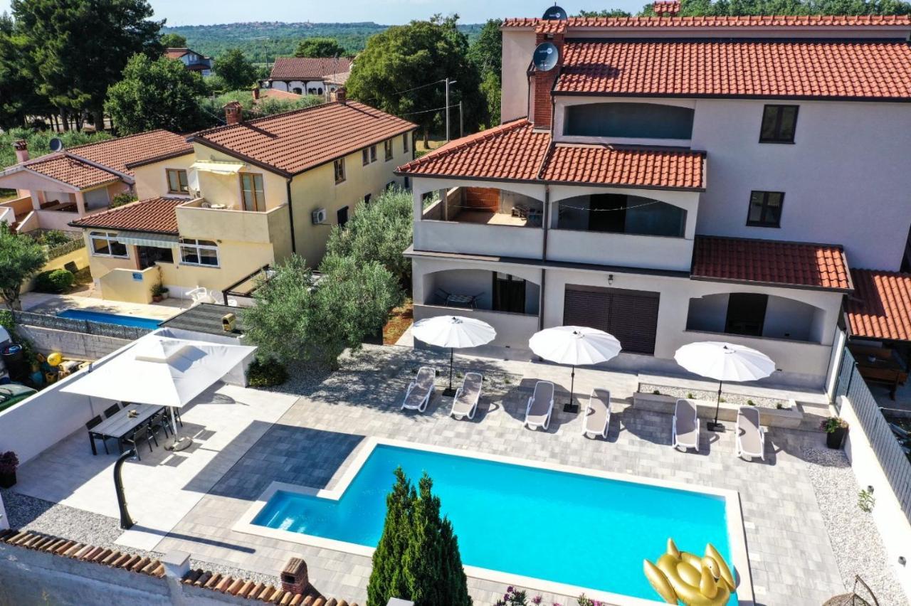 Apartment Nina With Private Pool Nova Vas  Buitenkant foto